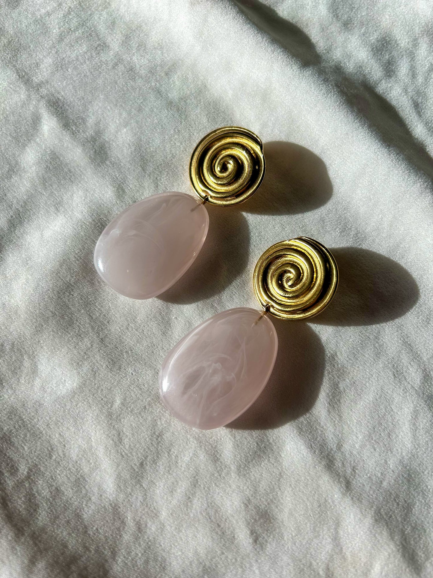 Lamya Earrings (Pale Pink)