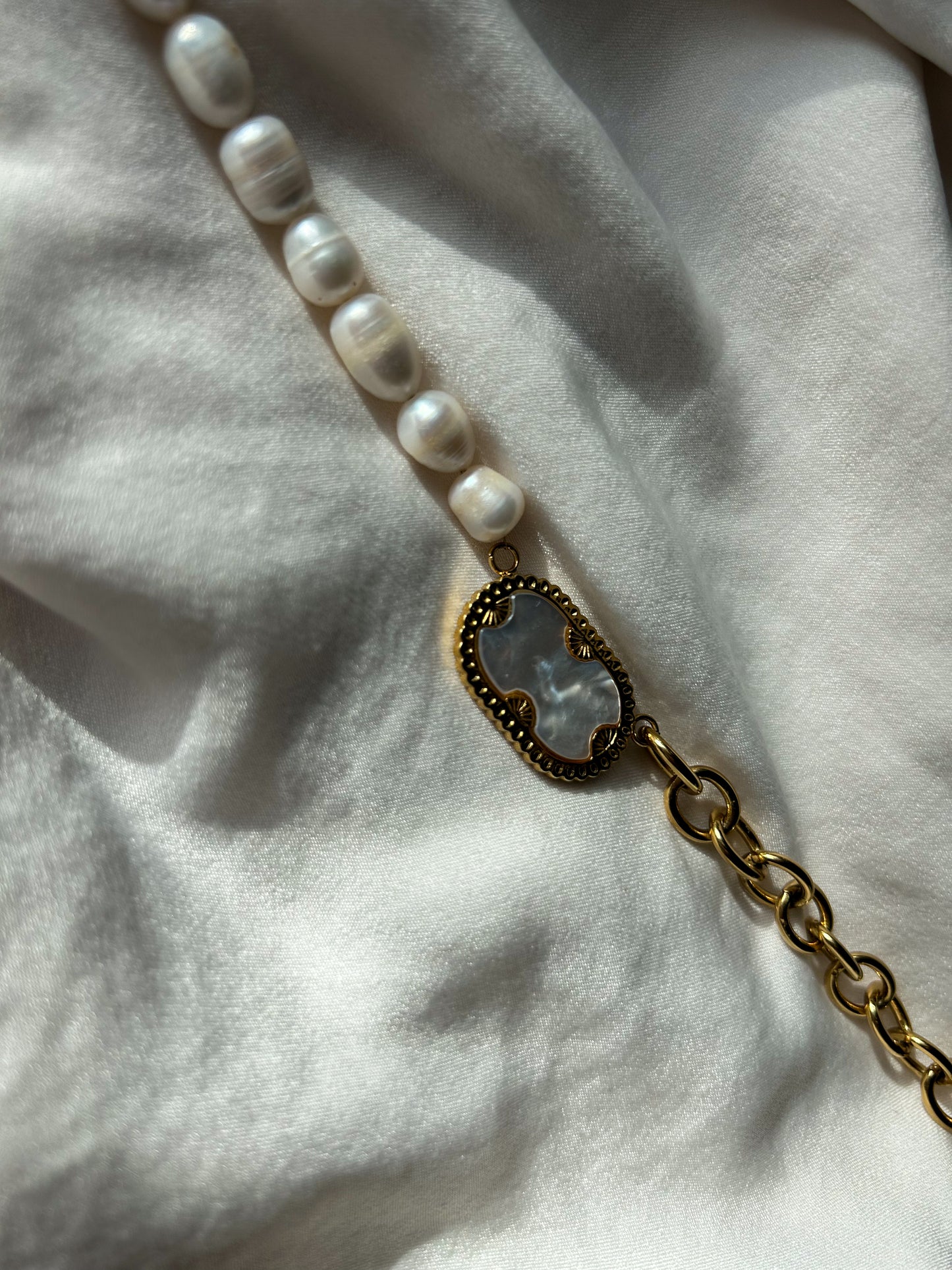 Golden Ambroisine Necklace with White Mother of Pearl Stone