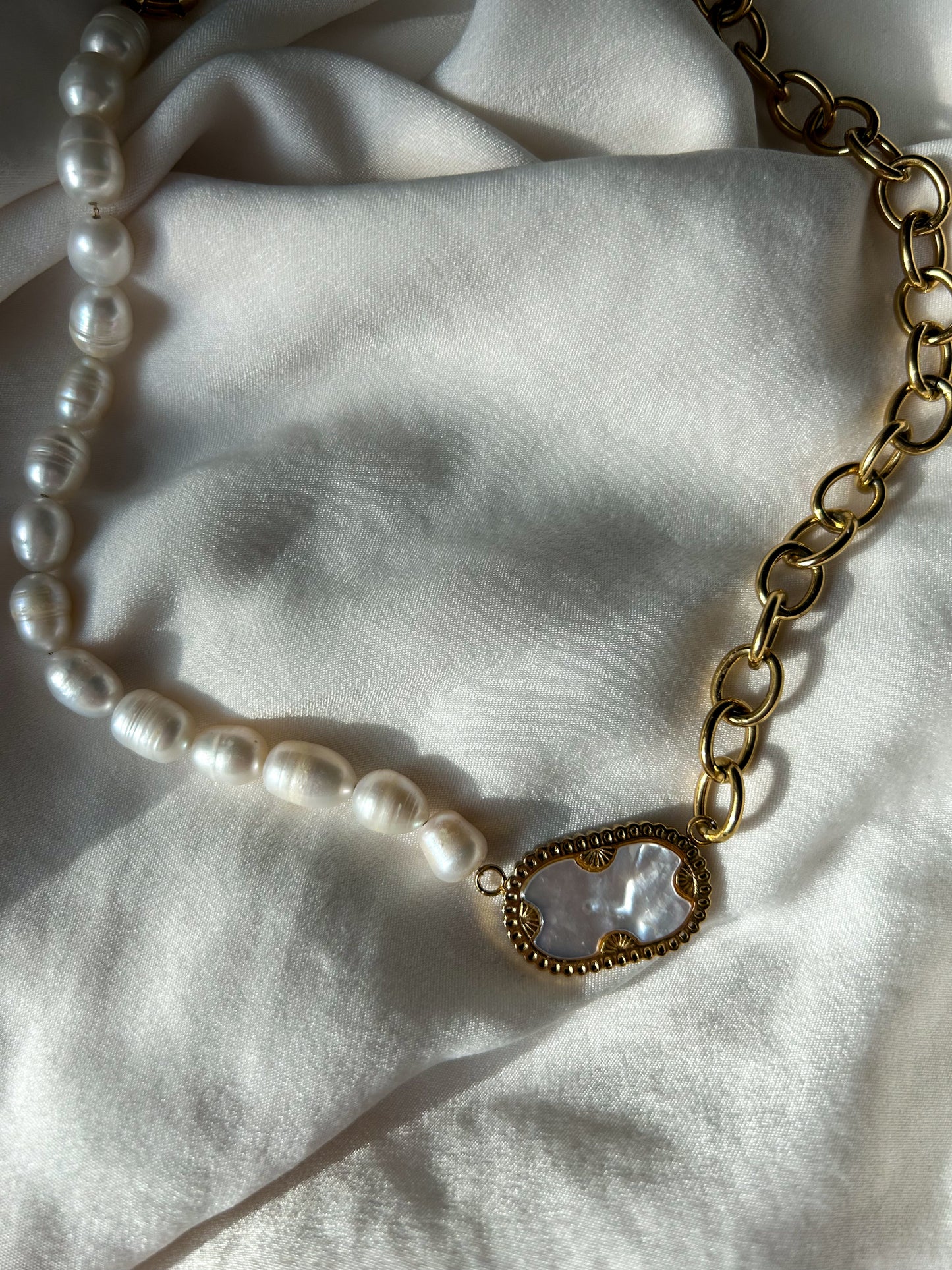 Golden Ambroisine Necklace with White Mother of Pearl Stone