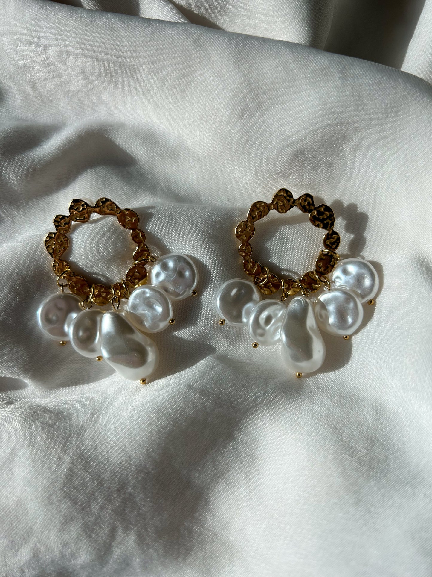 Nest Earrings Gilded With Freshwater Pearls